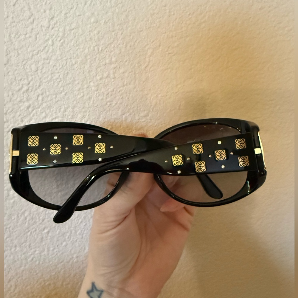 Loewe Black Sunglasses EUC - Picture 3 of 9